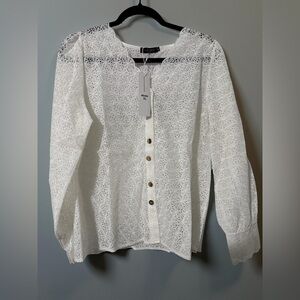 Source Unknown White Lace sweater with Button Detail